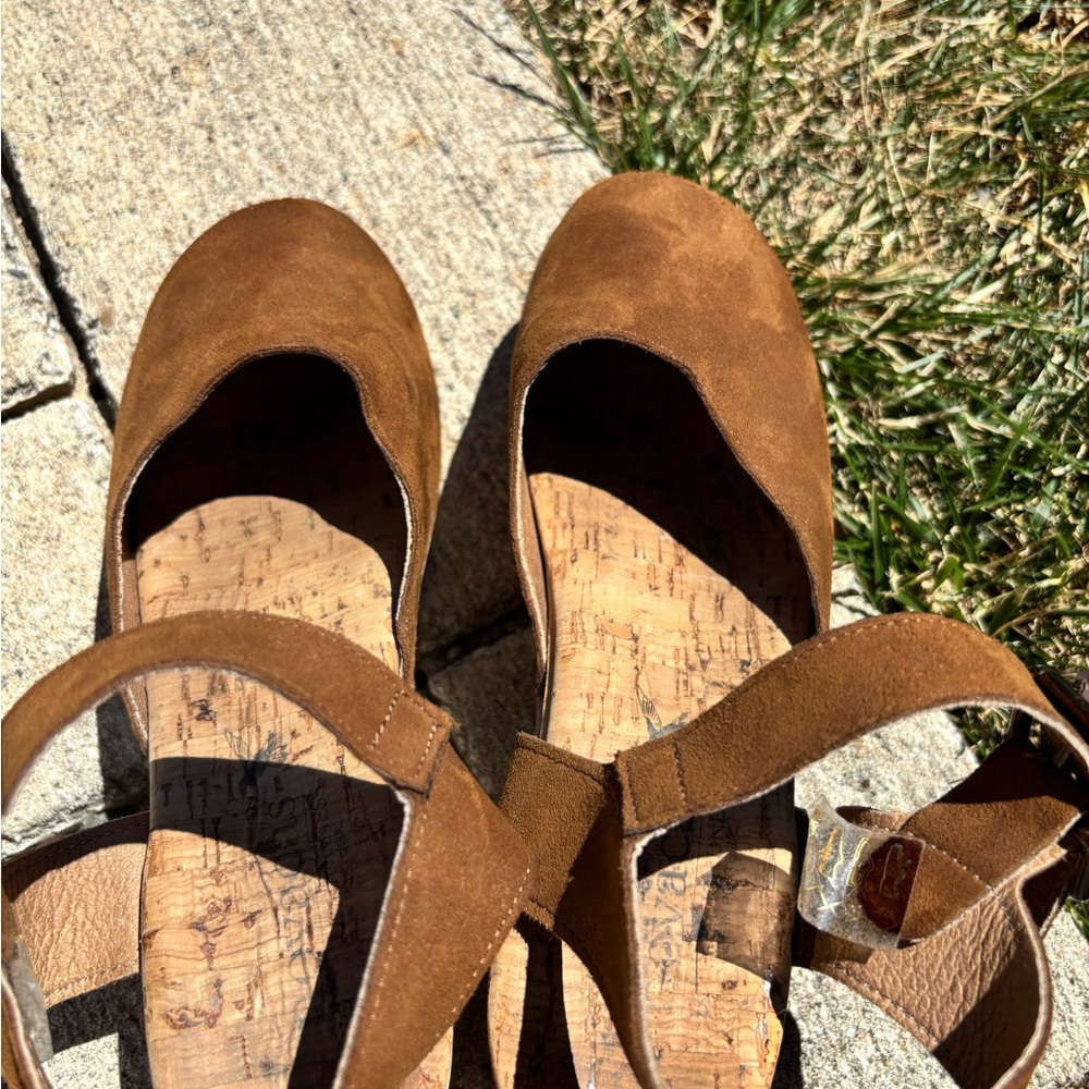 MOO SHOES Pepper Clog in Camel from Novacas. Vegan. Size 37. Adjustable strap. - Picture 5 of 7